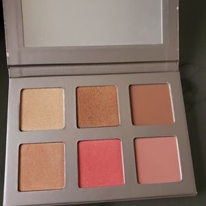 Iconic London Blaze Chaser Face Palette